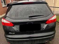 Schwarz Gebraucht 2013 Ford Focus Champions Edition Kombi | 3.300 € (Guter Preis)