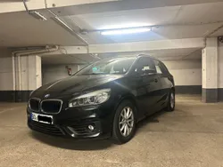 Schwarz Gebraucht 2018 BMW 218 Active Tourer Van / Kleinbus | 13.999 € (Guter Preis)