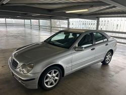 Silber Gebraucht 2002 Mercedes C270 Limousine | 2.250 €