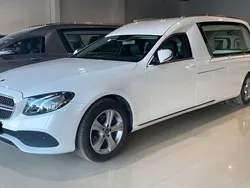 Silber metallic Gebraucht 2018 Mercedes E220 Limousine | 136.850 €
