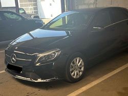 Schwarz Gebraucht 2017 Mercedes A180 Limousine | 14.650 € (Etwas zu teuer)