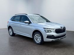 Silber Neu 2025 Skoda Kamiq Drive SUV | 27.240 € (Fairer Preis)