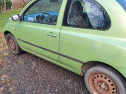 Grün Gebraucht 2004 Nissan Micra Kleinwagen | 500 €