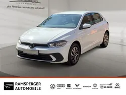 Weiß (pure white) Gebraucht 2022 VW Polo Life Limousine | 16.990 € (Fairer Preis)