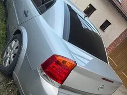 Grau Gebraucht 2002 Opel Vectra Limousine | 750 € (Superpreis)