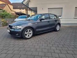 Grau Gebraucht 2005 BMW 118 Kleinwagen | 2.490 € (Fairer Preis)