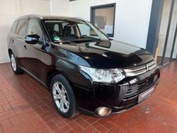 Schwarz Gebraucht 2015 Mitsubishi Outlander Plus SUV | 9.900 € (Guter Preis)