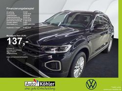 Deep black perleffekt / titanschwarz Gebraucht 2025 VW T-Roc Life SUV | 21.740 € (Guter Preis)