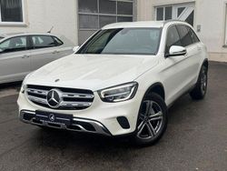 Sonderlack. diamantweiß brigh Gebraucht 2020 Mercedes GLC300 AMG SUV | 34.890 € (Fairer Preis)