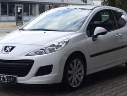 Weiß Gebraucht 2009 Peugeot 207 Tendance Kleinwagen | 3.750 € (Etwas zu teuer)