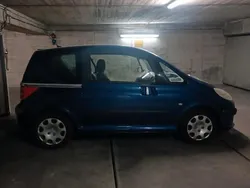 Blau Gebraucht 2006 Peugeot 1007 Kleinwagen | 2.490 €