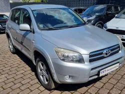 Silver metallic Gebraucht 2006 Toyota RAV4 Sol SUV | 4.100 € (Fairer Preis)