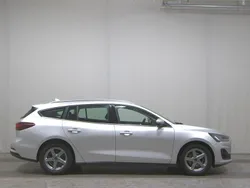 Silber Gebraucht 2022 Ford Focus Titanium Limousine | 17.880 € (Guter Preis)