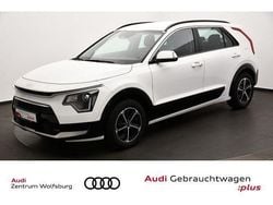 Schneeweiss Gebraucht 2023 Kia Niro Vision SUV | 24.990 € (Guter Preis)