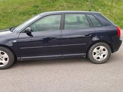 Blau Gebraucht 2001 Audi A3 Ambiente Limousine | 1.000 € (Guter Preis)