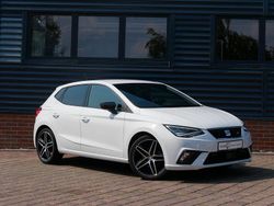 Weiß Gebraucht 2021 Seat Ibiza Beats Limousine | 18.990 € (Fairer Preis)
