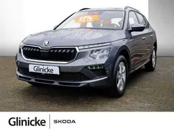 Grau Neu 2024 Skoda Kamiq Essence SUV | 20.786 € (Fairer Preis)