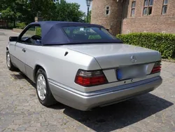 Silber Gebraucht 1996 Mercedes E220 Cabrio | 27.500 € (Teuer)