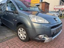 Blau Gebraucht 2011 Peugeot Partner Tepee Family Van / Kleinbus | 5.999 € (Fairer Preis)