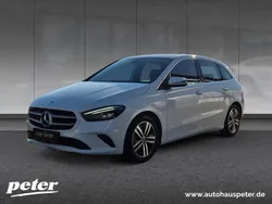 Digitalweiß Gebraucht 2022 Mercedes B200 Progressive Van / Kleinbus | 26.370 € (Fairer Preis)