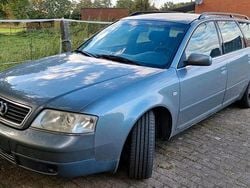 Grau Gebraucht 1999 Audi A6 Kombi | 1.219 € (Guter Preis)
