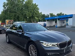 Grau Gebraucht 2020 BMW 730L Sport Line Limousine | 44.390 € (Superpreis)