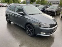 Grau Gebraucht 2016 Skoda Fabia Joy Limousine | 6.977 € (Fairer Preis)