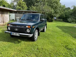 Grün Gebraucht 2019 Lada Urban SUV | 12.200 € (Guter Preis)