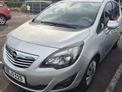 Silber Gebraucht 2012 Opel Meriva Van / Kleinbus | 4.950 € (Fairer Preis)