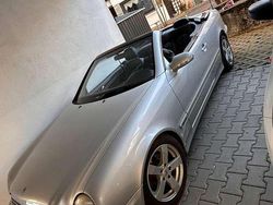 Silber Gebraucht 1999 Mercedes CLK200 Cabrio | 10.000 €