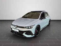 Crystal ice blue metallic / schwarz (metallic) Gebraucht 2025 VW Golf VIII GTI Limousine | 58.290 €