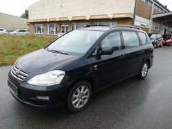 Schwarz Gebraucht 2004 Toyota Avensis Verso Van / Kleinbus | 3.990 €