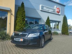 Schwarz Gebraucht 2011 Skoda Octavia Kombi | 6.490 € (Guter Preis)