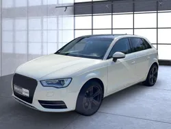 Weiß Gebraucht 2014 Audi A3 Ambiente Limousine | 11.900 € (Guter Preis)