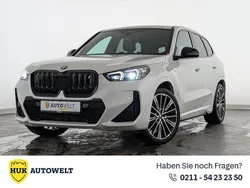 Mineralweiss Gebraucht 2023 BMW iX1 Luxury Line SUV | 39.960 € (Fairer Preis)