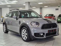 Grau Gebraucht 2018 Mini One Countryman SUV | 15.900 € (Fairer Preis)