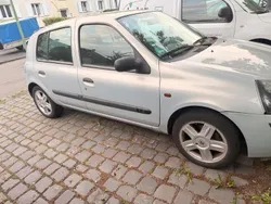 Grau Gebraucht 2006 Renault Clio II Limousine | 1.300 € (Guter Preis)