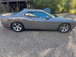 Grau Gebraucht 2020 Dodge Challenger SXT Coupé | 27.000 € (Guter Preis)