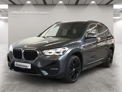 Grau Gebraucht 2022 BMW X1 Sport Line SUV | 29.900 € (Etwas zu teuer)