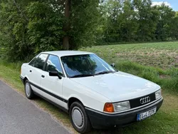 Weiß Gebraucht 1987 Audi 80 Limousine | 4.800 €