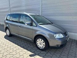 Grau Gebraucht 2003 VW Touran Highline Van / Kleinbus | 1.650 € (Fairer Preis)