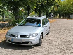 Silber Gebraucht 2007 Renault Laguna GrandTour Kombi | 1.250 € (Guter Preis)