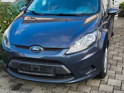 Grau Gebraucht 2011 Ford Fiesta Ambiente Kleinwagen | 4.000 € (Fairer Preis)