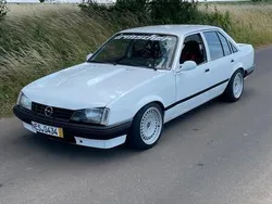 Weiß Gebraucht 1984 Opel Rekord Limousine | 11.850 €