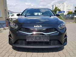 Schwarz Neu 2025 Kia Ceed Limousine | 21.490 € (Superpreis)