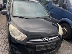 Schwarz Gebraucht 2011 Hyundai i10 Edition Kleinwagen | 1.399 € (Superpreis)