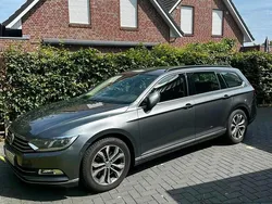 Grau Gebraucht 2017 VW Passat Kombi | 14.100 € (Guter Preis)