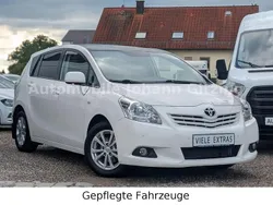 Weiß Gebraucht 2010 Toyota Verso Edition Van / Kleinbus | 6.969 € (Fairer Preis)