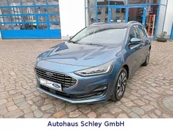 Blau Gebraucht 2023 Ford Focus Limousine | 22.990 € (Fairer Preis)