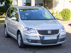 Silber Gebraucht 2008 VW Touran Highline Van / Kleinbus | 5.900 € (Fairer Preis)